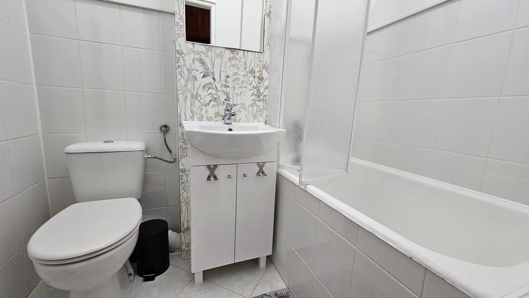 Apartament Metro Brodno ワルシャワ エクステリア 写真